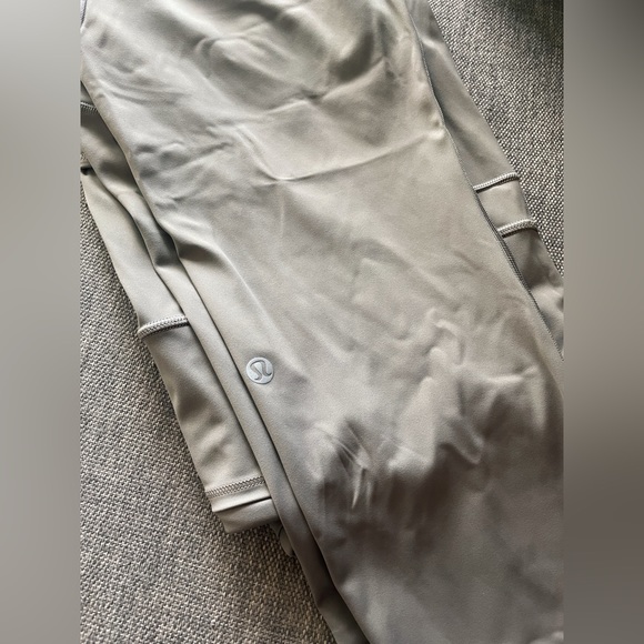 Lululemon - Fast and Free High-Rise Tight 25" (Carbon Dust) - Running Leggings - Picture 4 of 5
